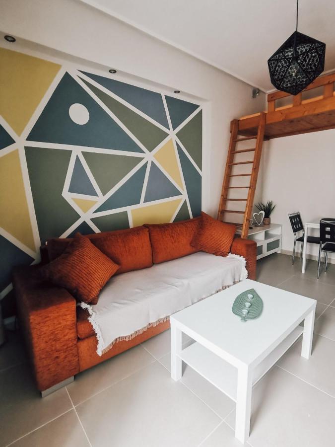 Efrosini'S By The Sea Apartment Chalkís 외부 사진